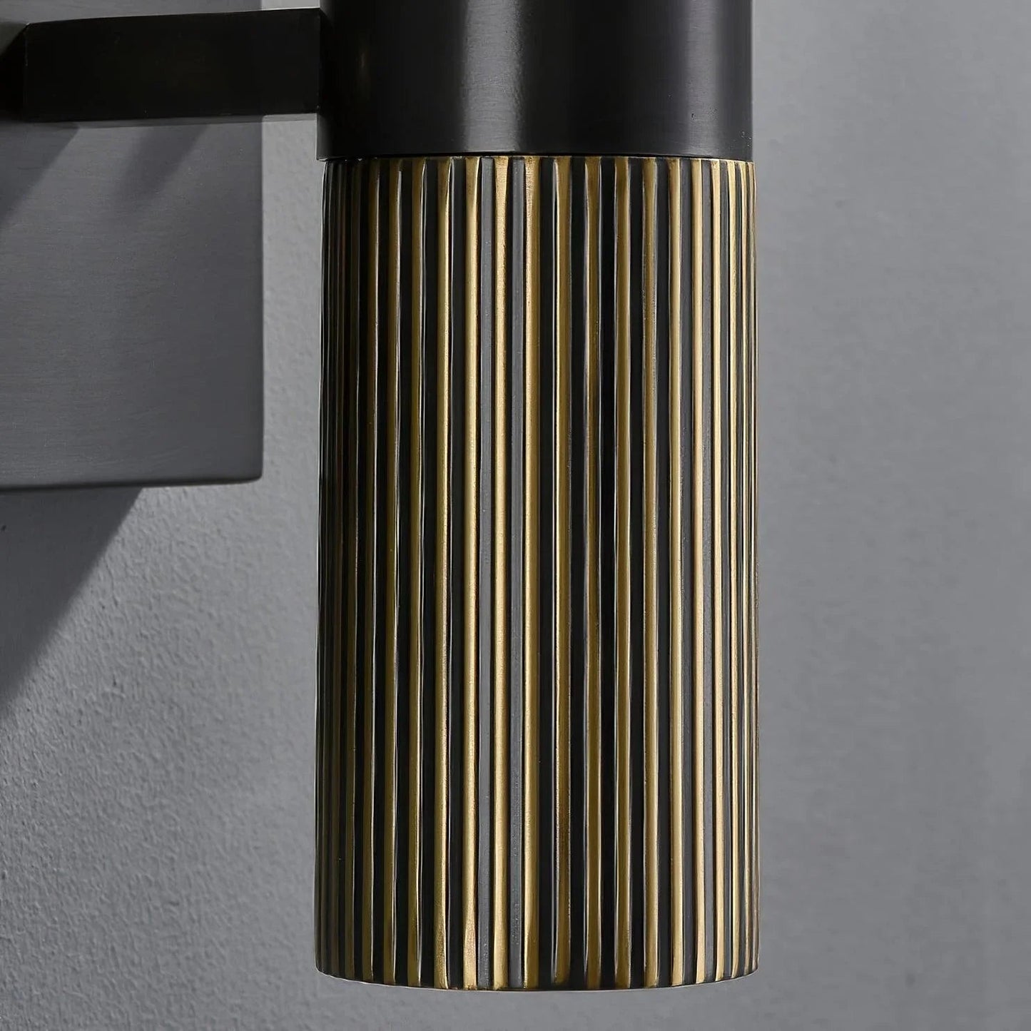 Ansu Vägglampa Marmor – Modern Elegans i Koppar & LED - Mandset