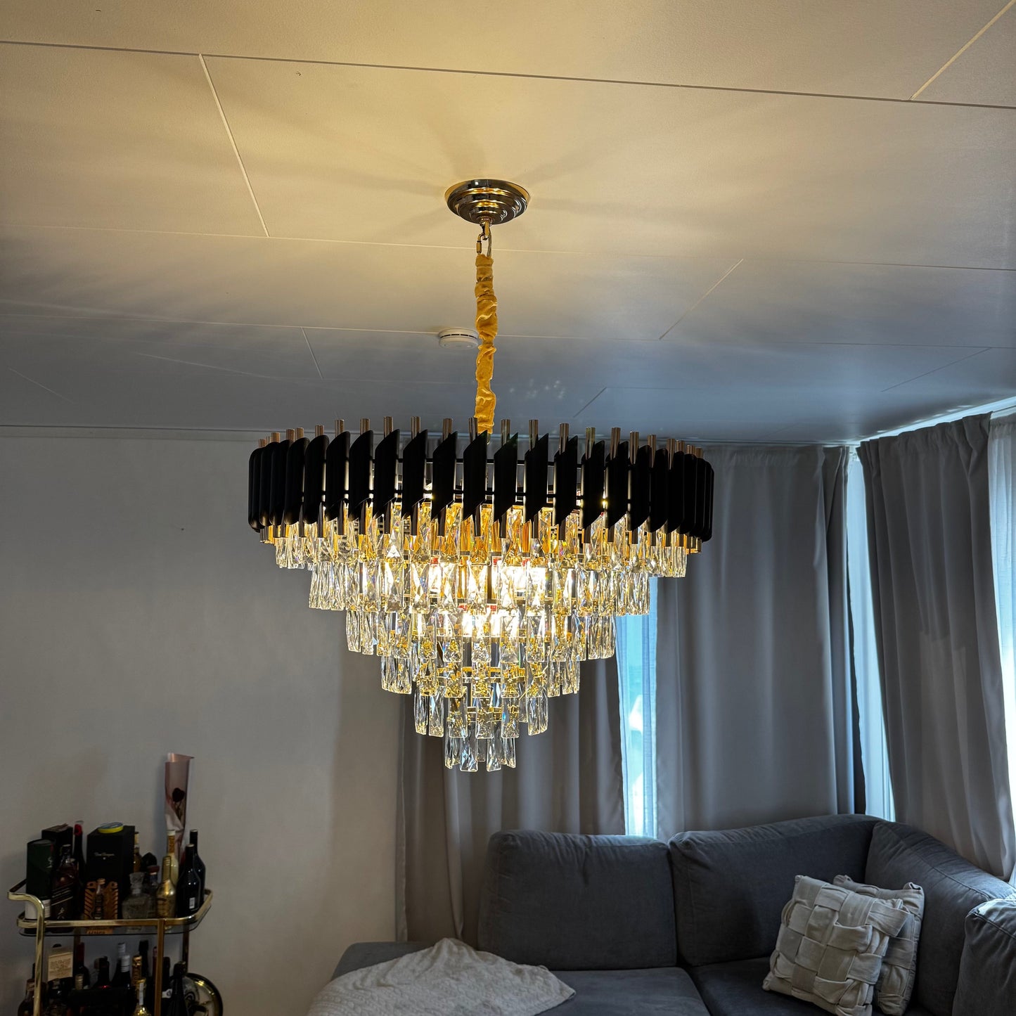 Mandset Kristallkrona Eclipse Black – Modern Svart Lampa med K9 Kristall 75 cm
