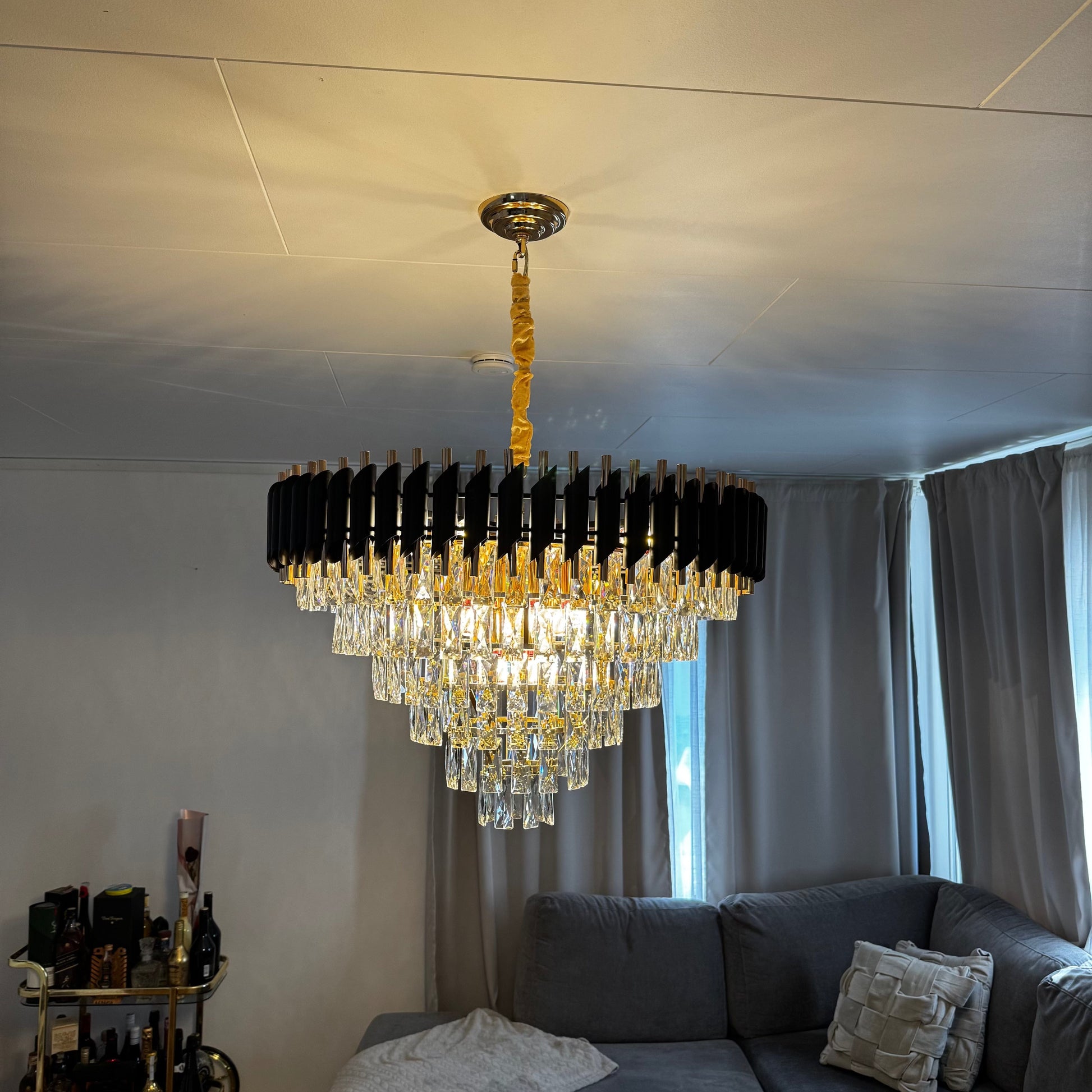 Mandset Kristallkrona Eclipse Black – Modern Svart Lampa med K9 Kristall 75 cm