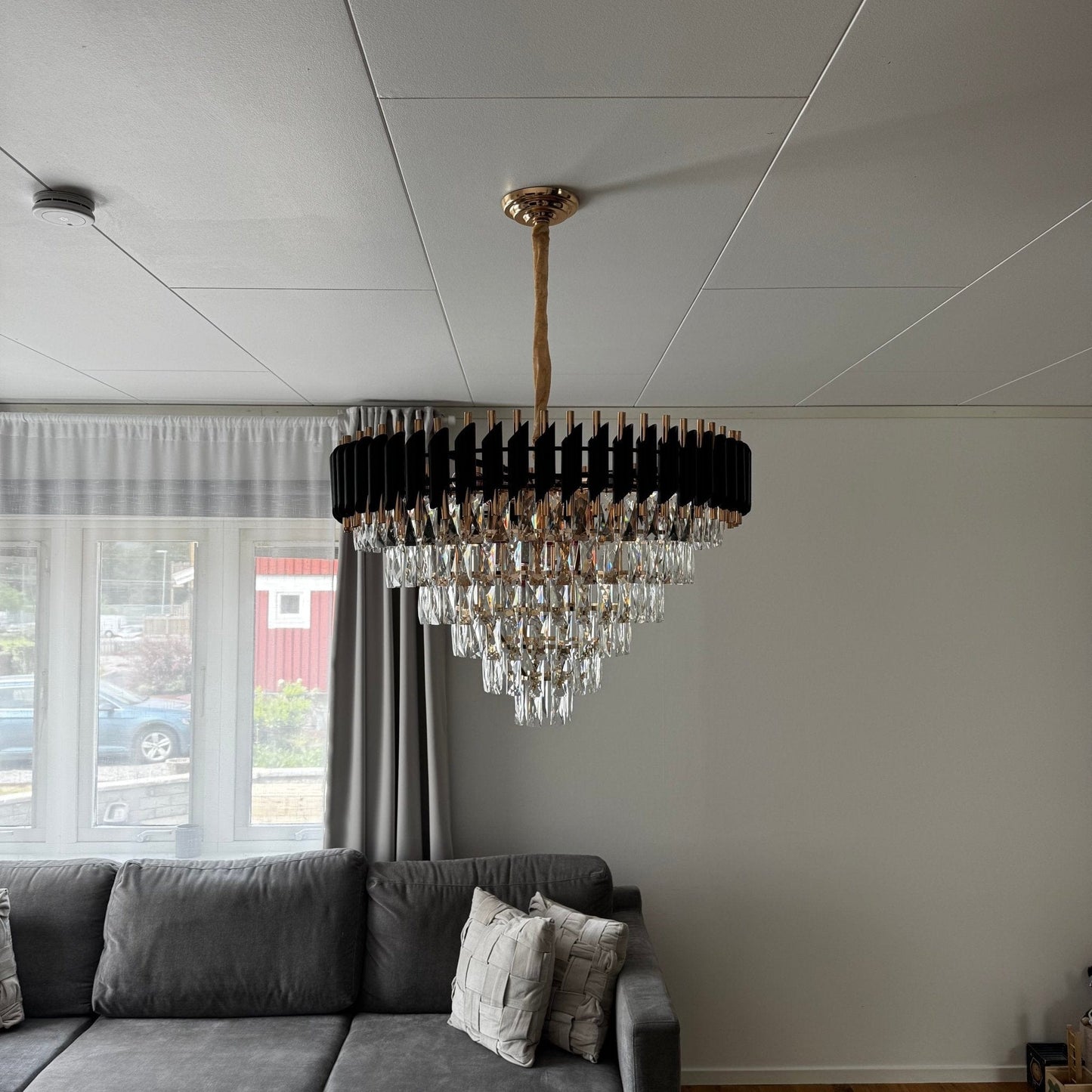Mandset Kristallkrona Eclipse Black – Modern Svart Lampa med K9 Kristall 75 cm