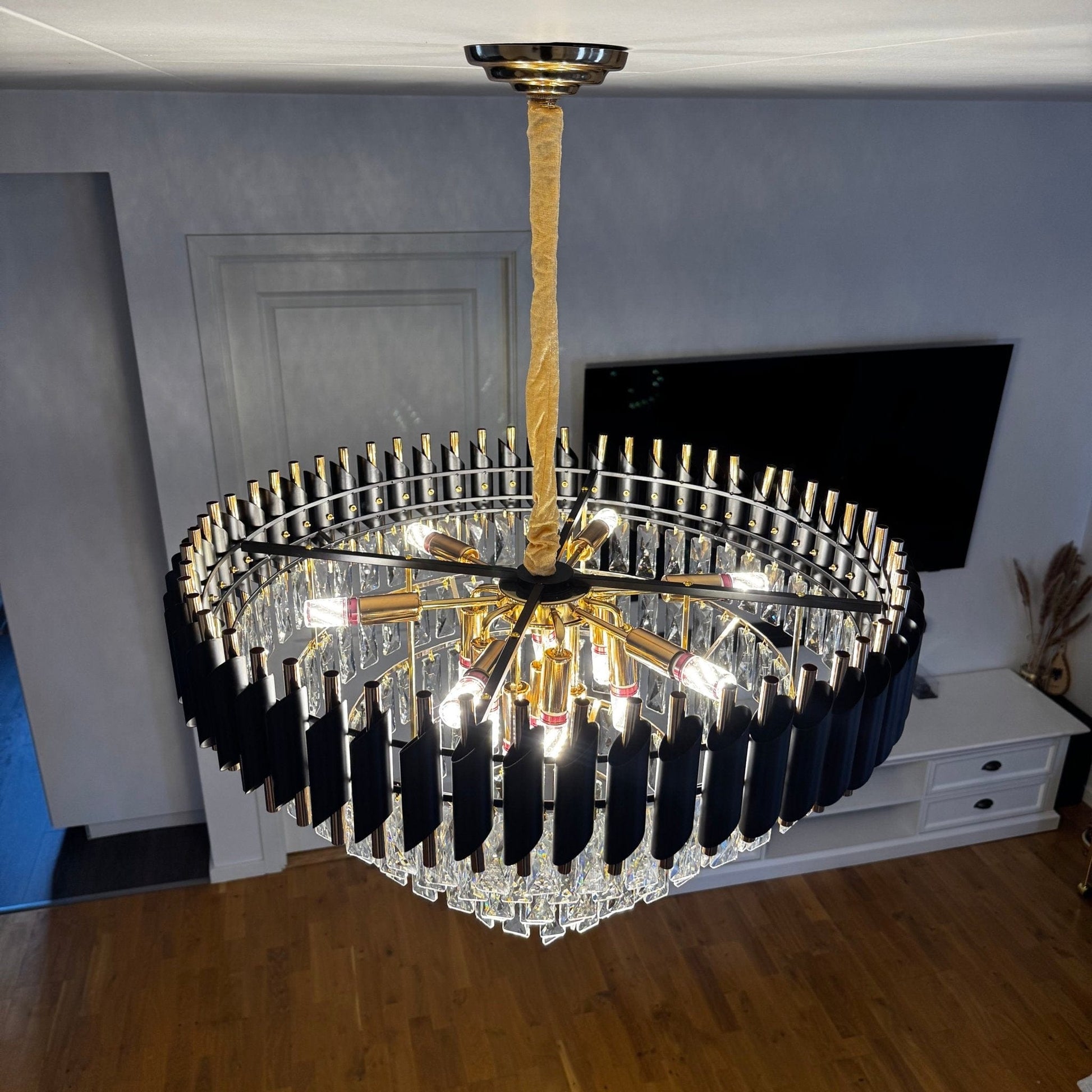 Mandset Kristallkrona Eclipse Black – Modern Svart Lampa med K9 Kristall 75 cm
