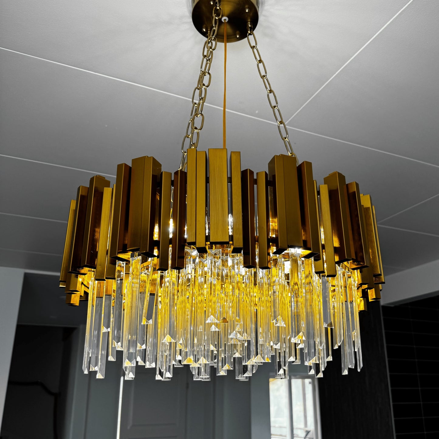 Mandset Kristallkrona Vienna 50 cm – Modern Guld & K9 Kristall